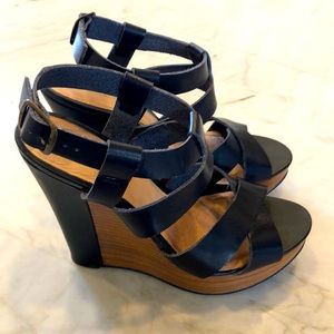 Aldo Wood Wedge Size 38 (7.5-8)
